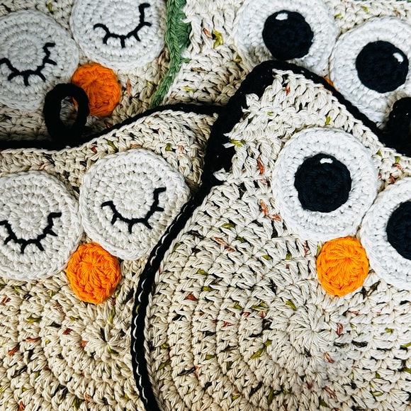Black and Natural Tan Crocheted Owl Potholders, Kitchen Decor - Picture 1 of 6
